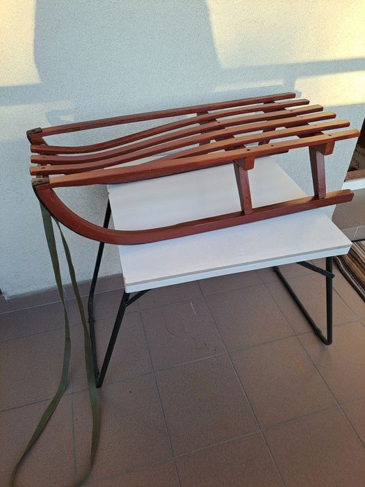 Sprzedam sanki drewniane .