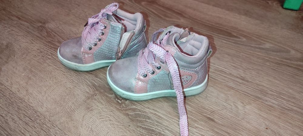 Черевички для дівчинки