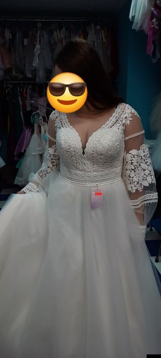 Продам весільну сукню