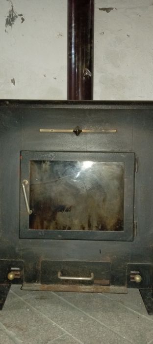 Vendo salamandra em ferro fundido