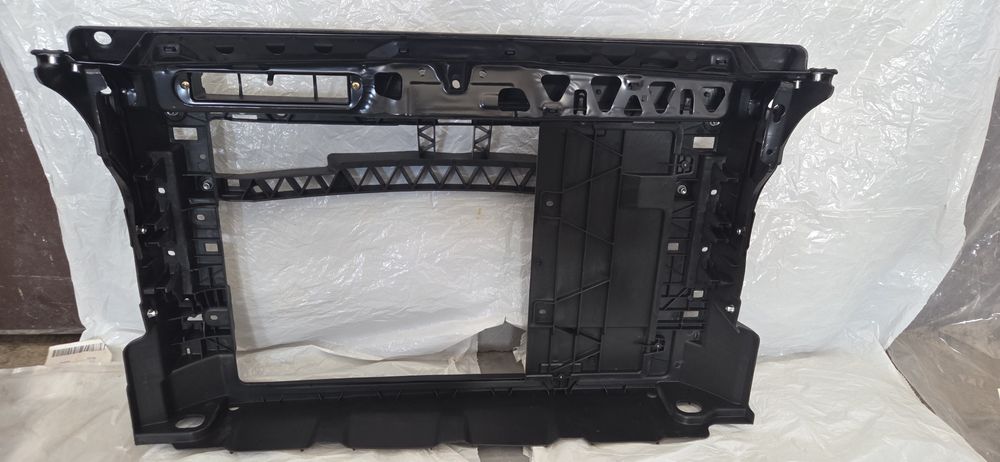 Pas przedni ,belka ,chłodnica  VW Polo 6 R0 benz