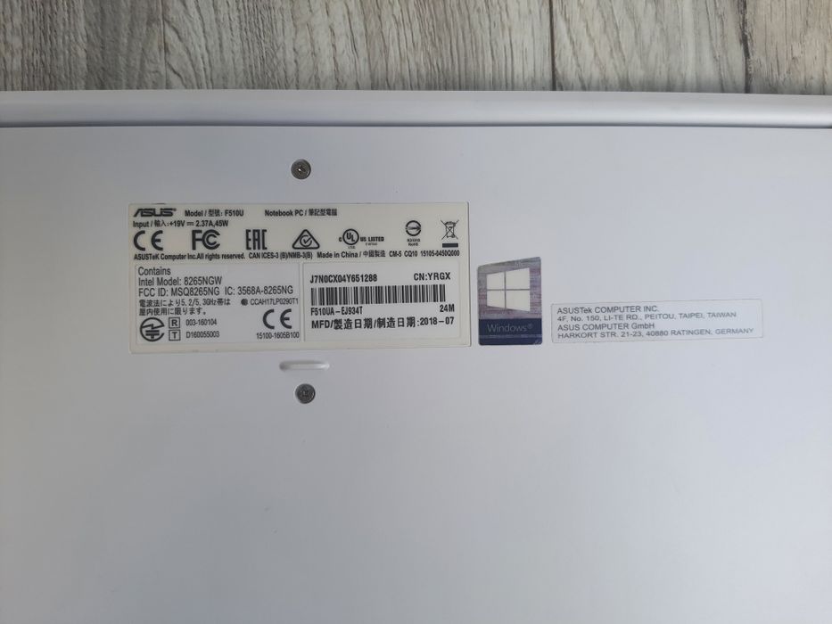 Biały laptop Asus, Intel Core i3, dysk SSD!