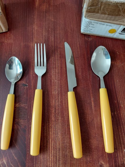 Zestaw sztućców stołowych