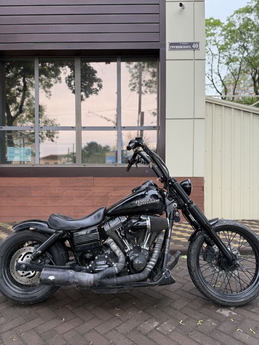 Мотоцикл Harley-Davidson Dyna 2006 рік