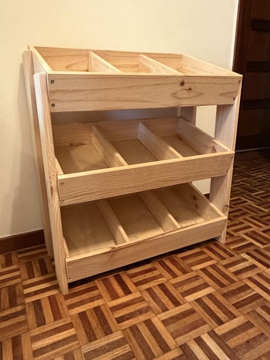 Movel organizador montessori