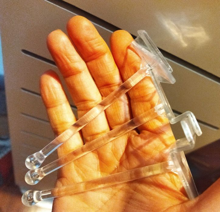 Montras, expositores e vitrines