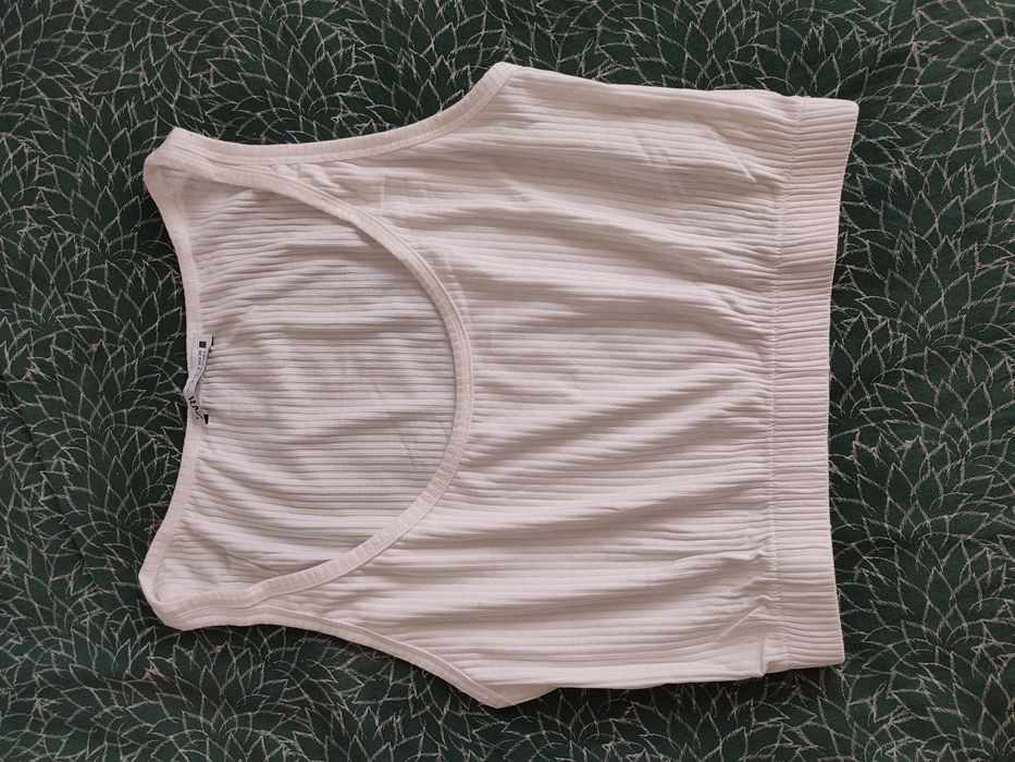 Top branco canelado da Zara novo