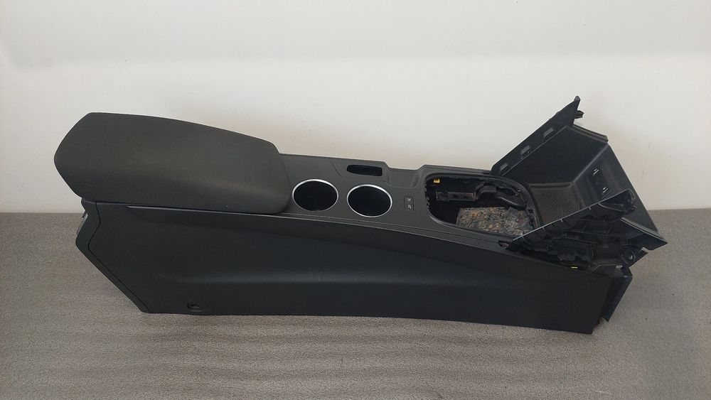 Consola central RENAULT Megane IV Grandtour (K9A/M_)