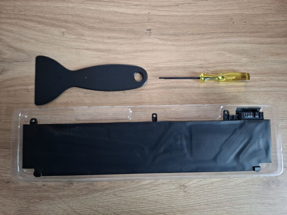Uszkodzona bateria ThinkPad T460s T470s 00HW023 24Wh
