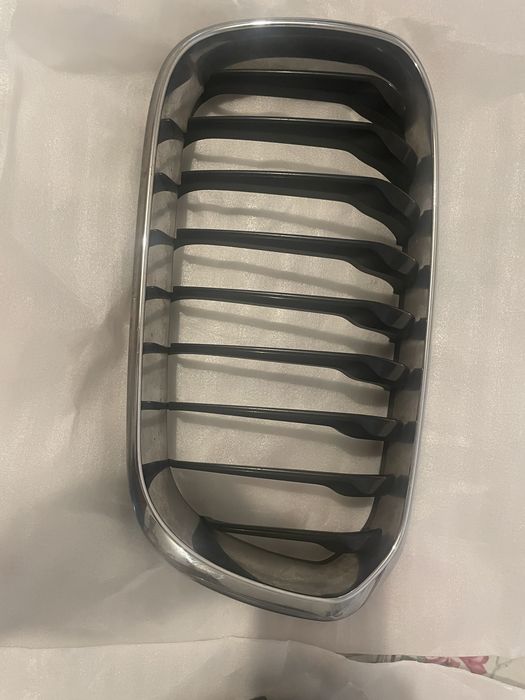 Grelhas Frontais Originais BMW Série 1 F20/F21 LCI (2015–2019)