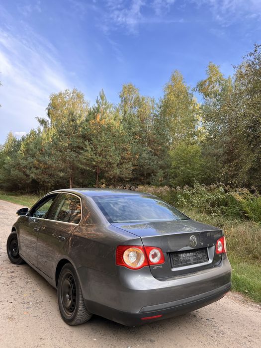 Volkswagen Jetta 2.0 TDI, 6-ступ