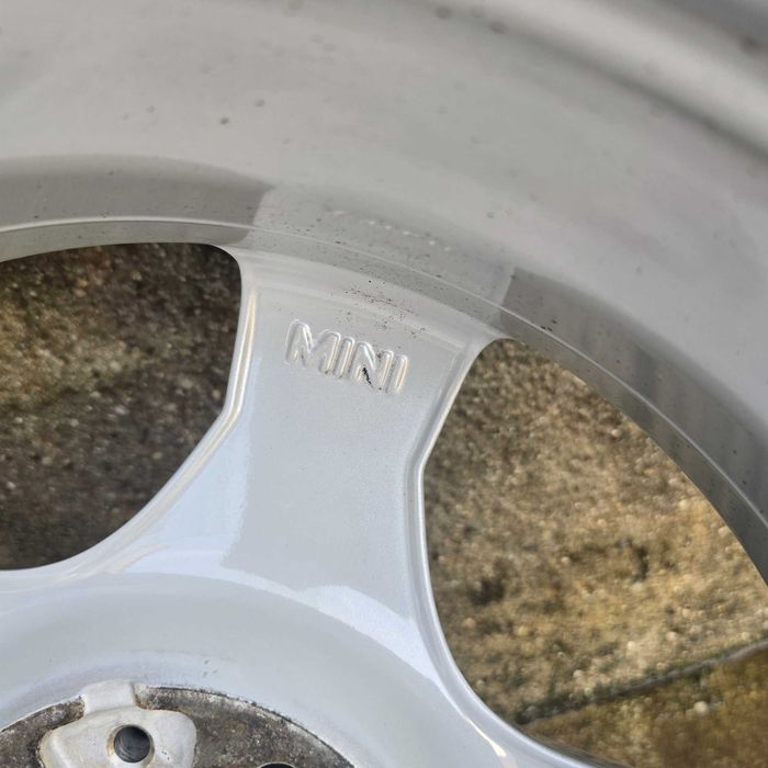 Jantes originais mini com pneus
