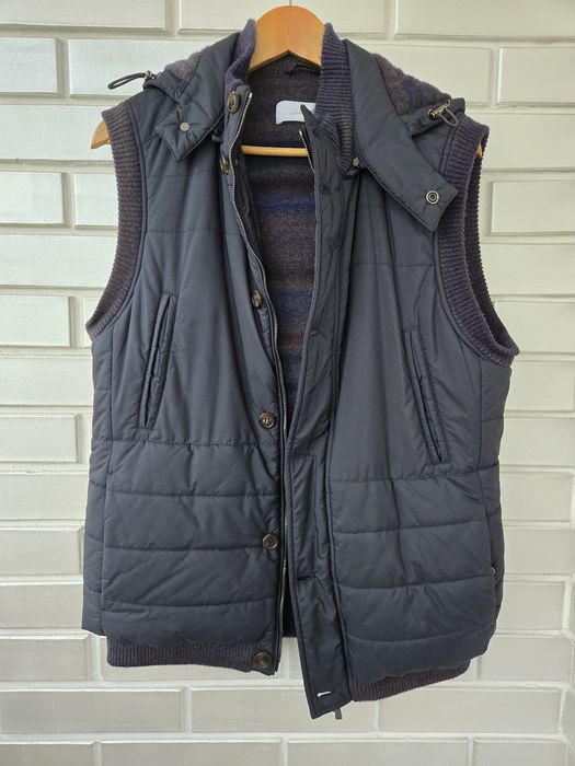 Продаю кашемировою жилетку Malo