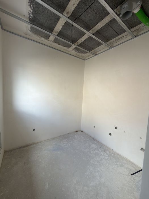 Moradia T4 geminada, térrea, com jardim e garagem em Condeixa-a-Nova