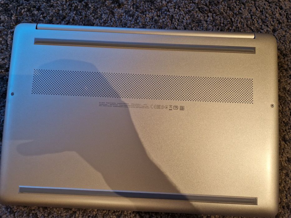 Portátil Hp Laptop 15s-fq1075ns 8Gb RAM 256Gb SSD Processador i3