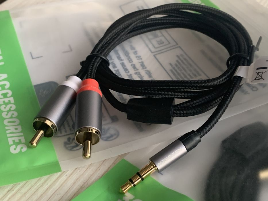 Аудио кабель 3.5 джек 2RCA, Стерео AUX 1м, позолоченные разьемы HiFi