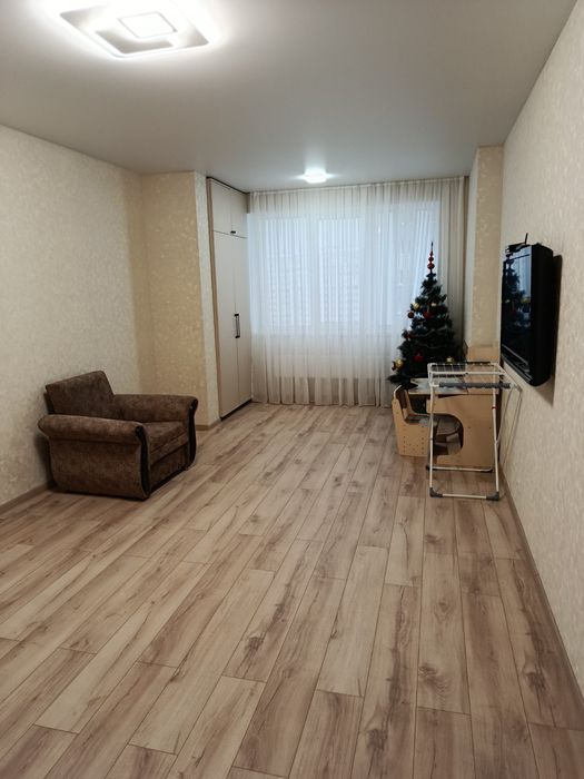 Озерна 2 кімнатна квартира