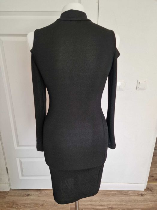 Czarna sukienka sinsay XS