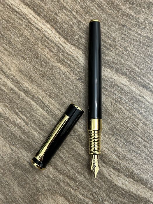 Eleganckie, Lakierowane Pióro Wieczne