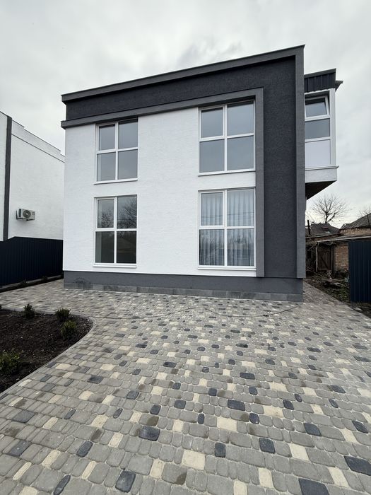 Продам новий будинок з ремонтом !!