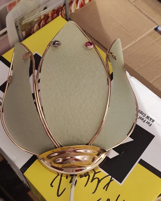 Продам светильник