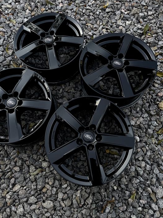Диски Dezent R17 5.108 ET50 Форд Фокус Мендео Фюжн Куга Ескейп