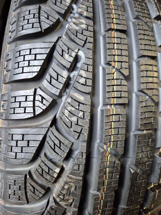 215/60/17 Pirelli nowe  para zima Sottozero  2021r
