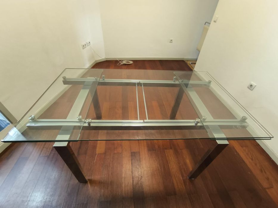 Mesa de vidro de sala