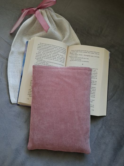 Etui ,otulacz na książkę