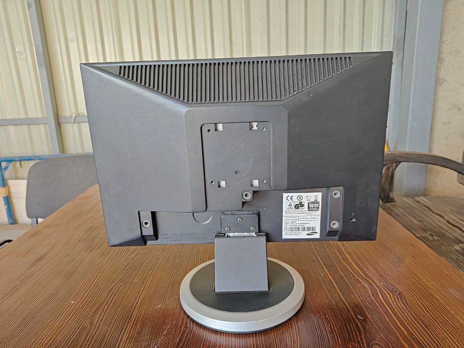 монітор Samsung SyncMaster 940 NW