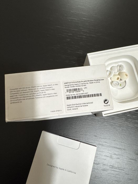 Estojo carregamento AirPods Pro (com auriculares avariados – peças)