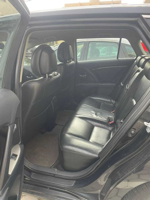 Carro usado, Toyota Avensis