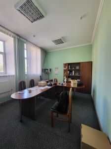 приміщення банку 150,7 кв, 1/4 ділянки 0,0427 га Броди, Залізнична 17