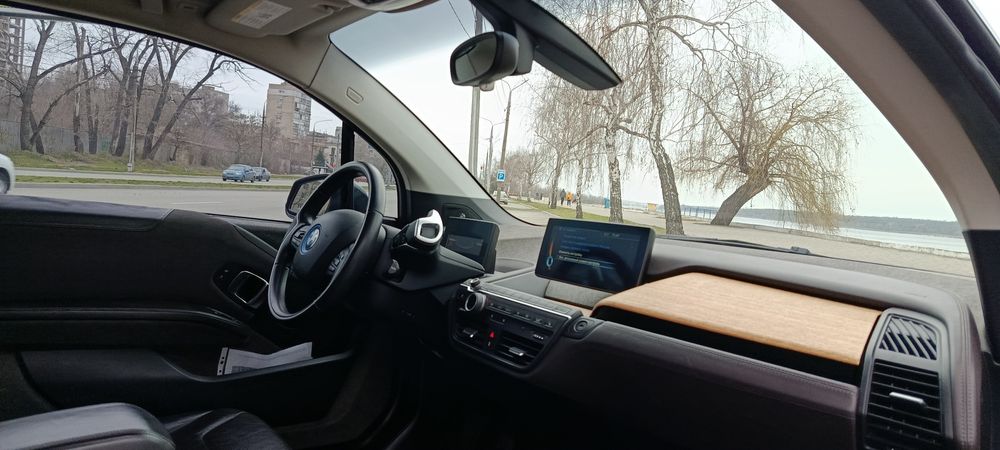 Електро авто bmw i3