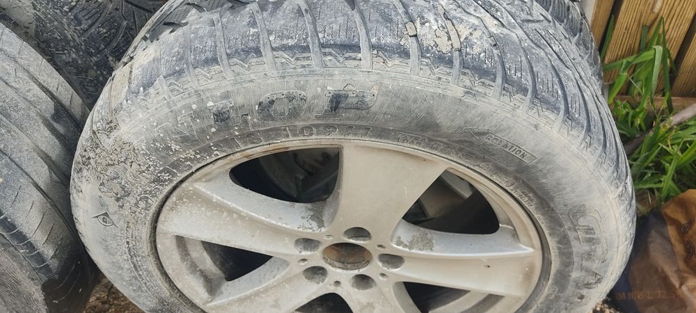 carro jantes e pneus