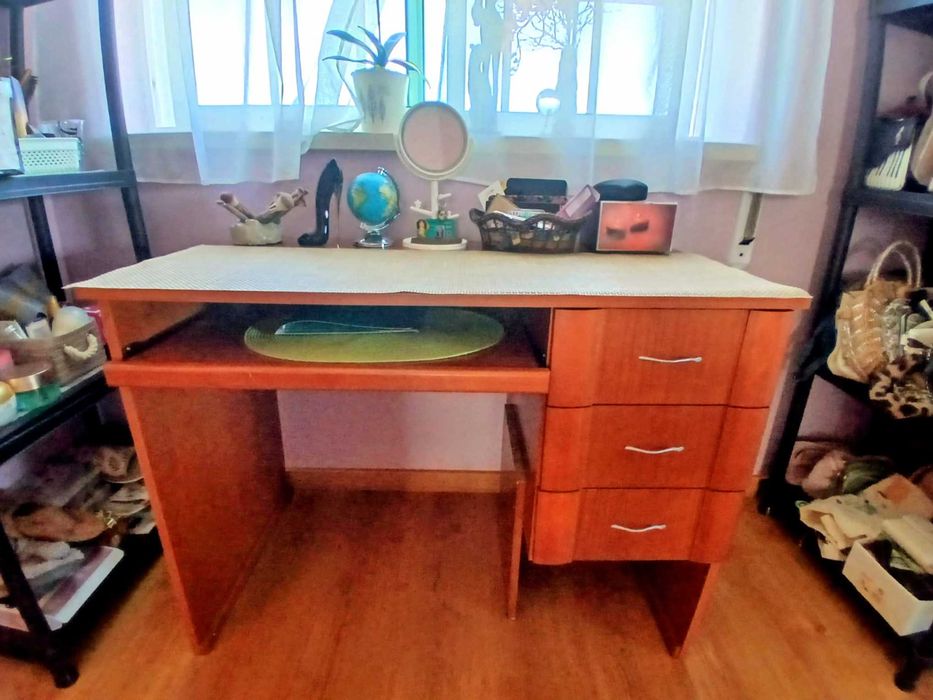 Quarto completo em ótimo estado