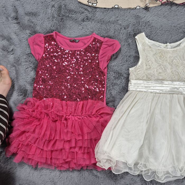 Paka ubran dla dziewczynki zestaw sukienki.92-98cm