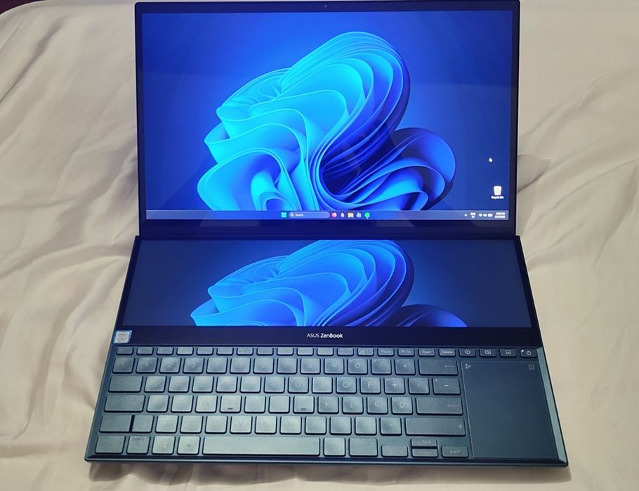 Asus Zenbook Pro Duo 4K OLED