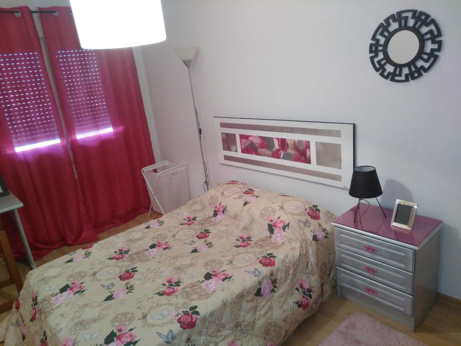 vendo Apartamento T2 Carregado com arrecadação