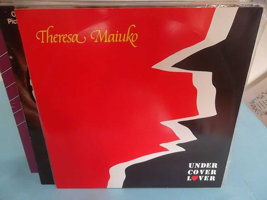 5 LPs música portuguesa. Johnny Johnny, Lobo Meigo, etc