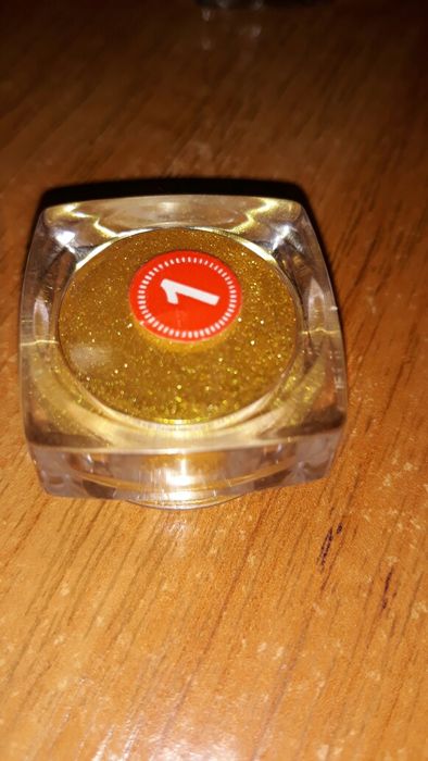 Стразы и голография для маникюра и педикюра