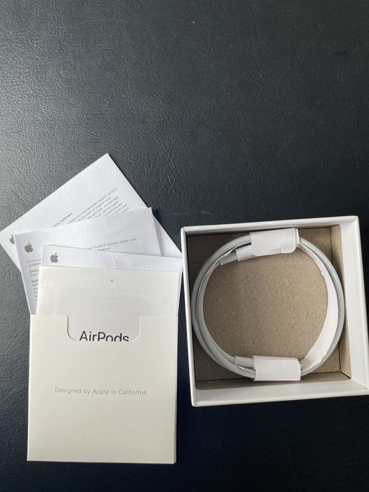 Air Pods 4 ( cancelamento de ruído)