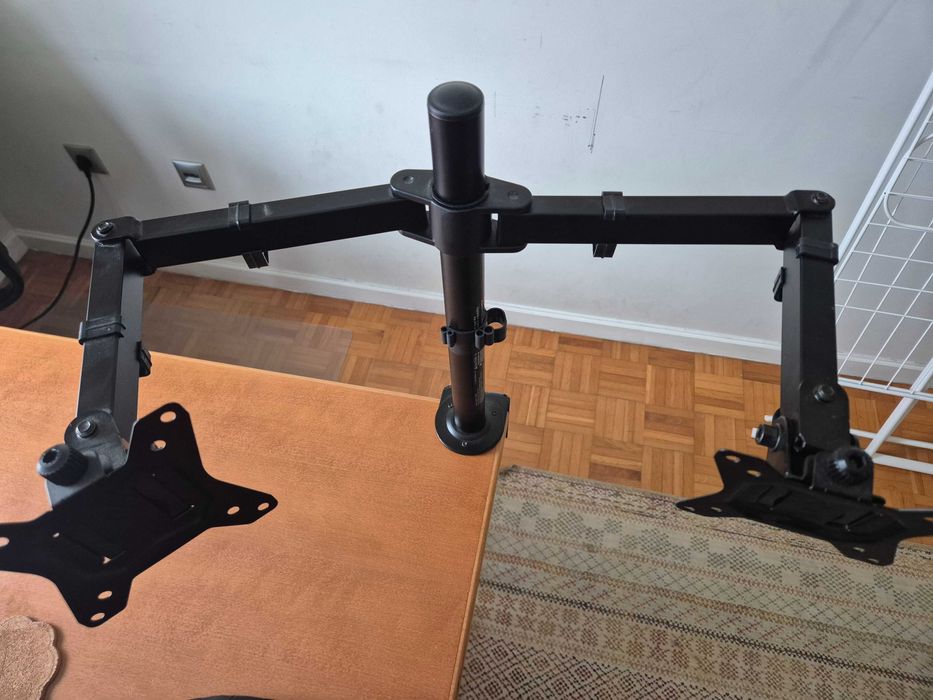 Suporte duplo de monitores