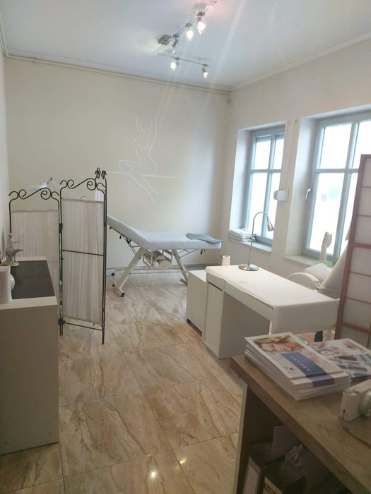 Wynajmę lokal w centrum na działalność usługową
