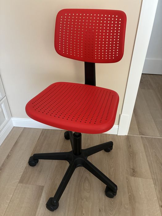 Krzesło obrotowe do biurka młodzieżowe stan bardzo dobry