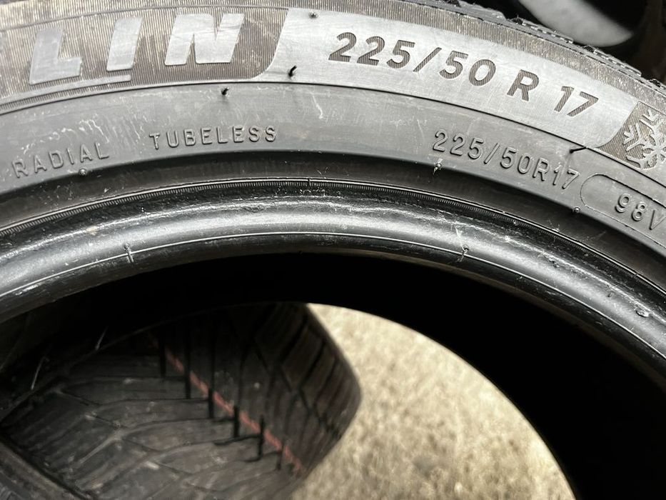 Продам власну Резину 225.50.17