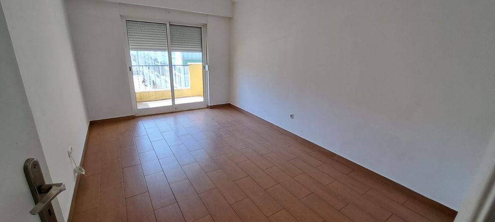 Arrendamento T2 em Agualva-Cacém