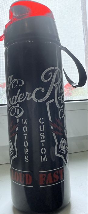 Продам новую бутылку для воды 750 мл