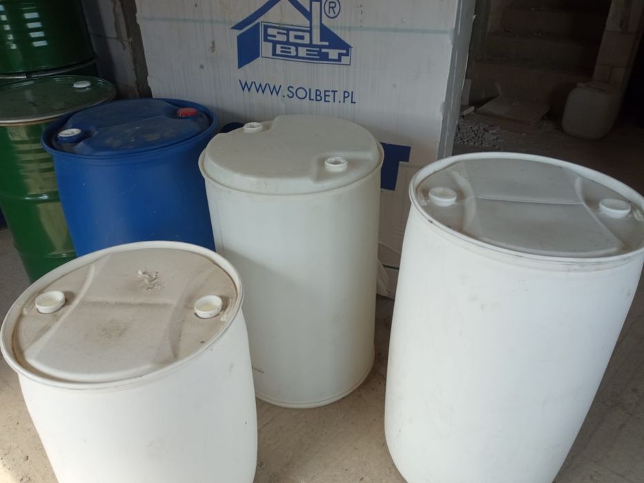 Beczki plastikowe 200 litrów