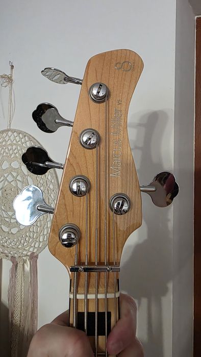 Gitara basowa Marcus Miller V5-24 MLG